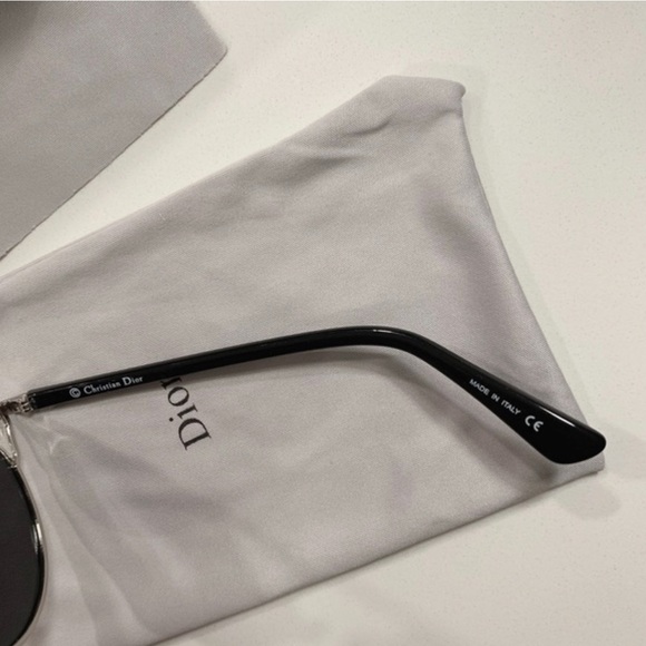 Barely used, Dior So Real aviator sunglasses!! - Picture 8 of 9